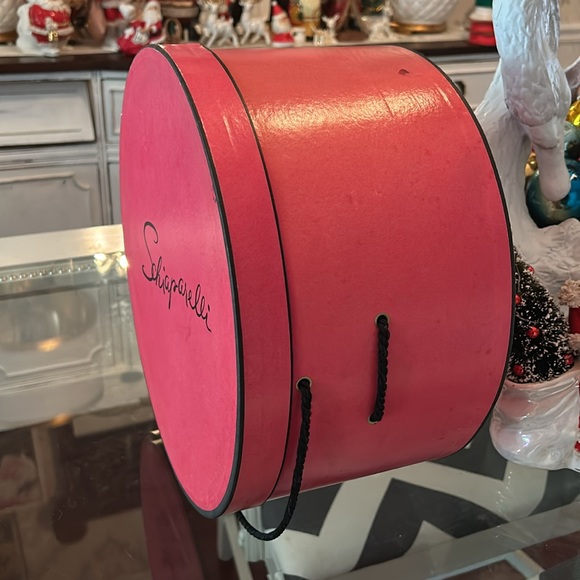 Schiaparelli Hat Box - vintage - Picture 3 of 9